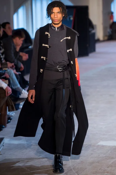 Look 32